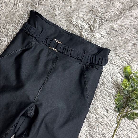 ALO YOGA black Airlift High Waist 7/8 Charmer Leggings size S - Picture 2 of 7